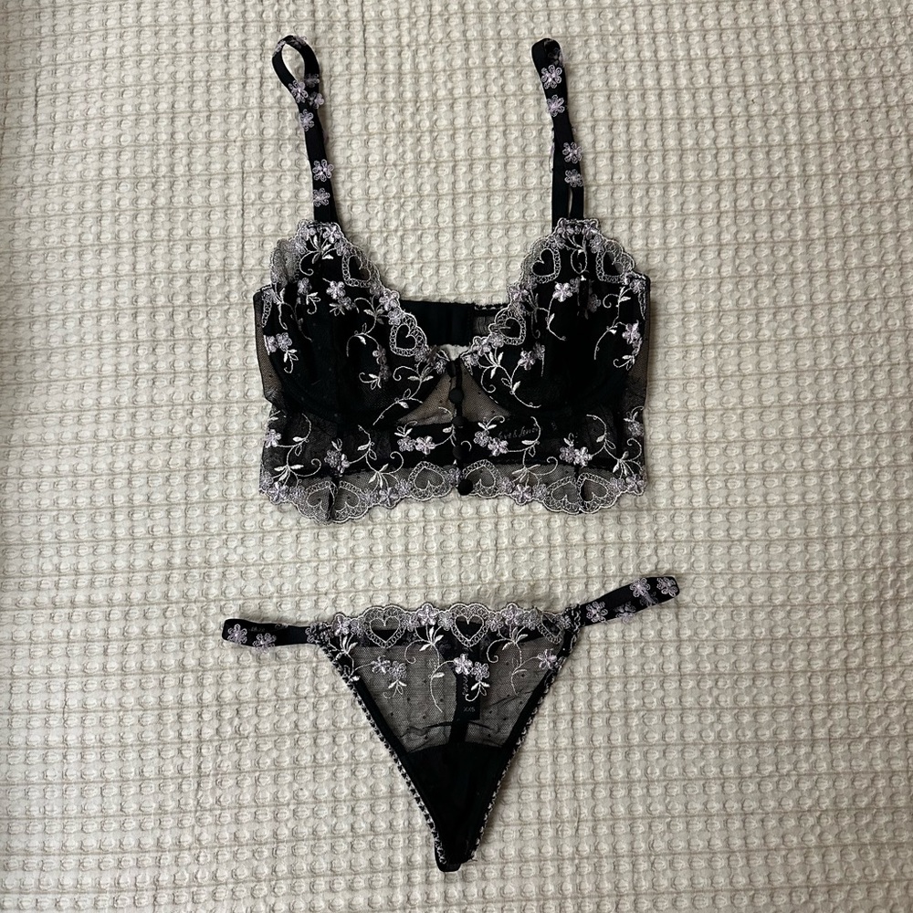 For Love and Lemons Black, Pink, & White Lace Underwire Bra Matching Set (XXS)